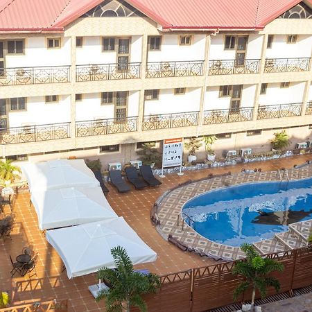 Lou Ralph Hotel Accra Exterior photo